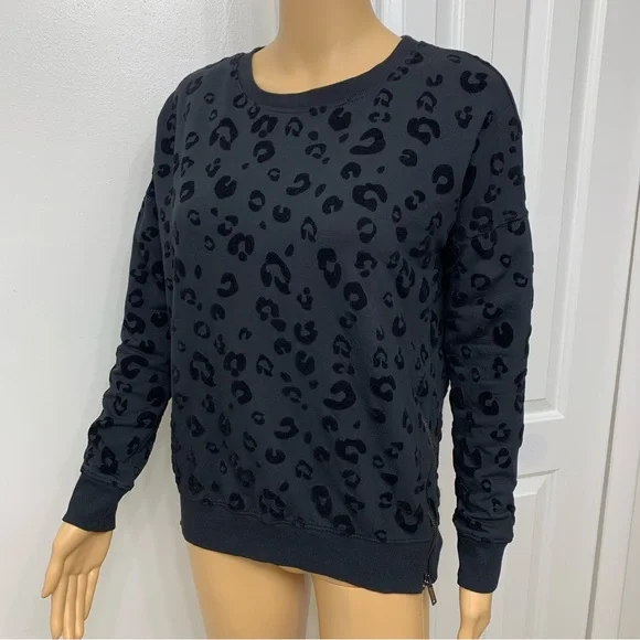 Z Supply Black Flocked Leopard Velvet embossed Top Sweatshirt size XS - Picture 11 of 15